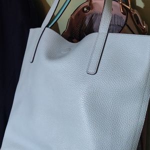 Two shaded real tote